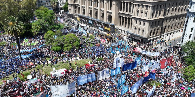 La Cámara Nacional del Trabajo suspendió el capítulo laboral del DNU