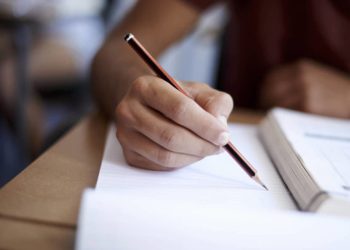 La educación que piensa La Libertad Avanza: híbrida, con financiamiento por matrícula y publicidad en las escuelas