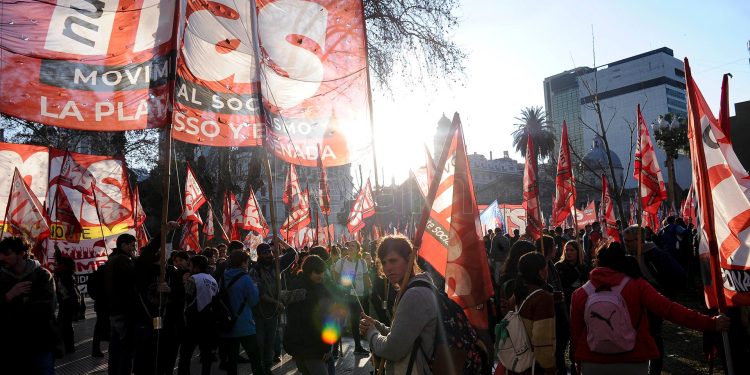 La izquierda ratificó que marchará el miércoles en una “columna independiente”
