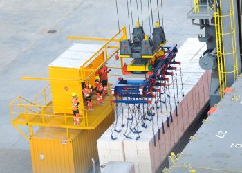 Las exportaciones se derrumbaron un 13% en 2023