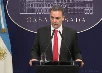 Ley ómnibus: qué es el impuesto PAIS, el principal punto de conflicto entre el oficialismo y la oposición