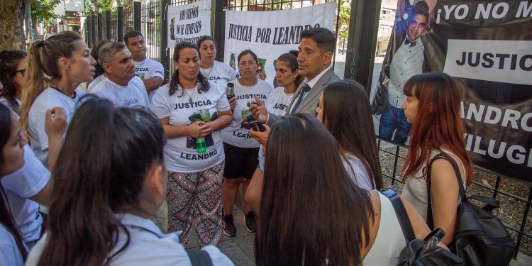 “Lo persiguió para matarlo”, dijo la madre de Vilugron, el motociclista asesinado