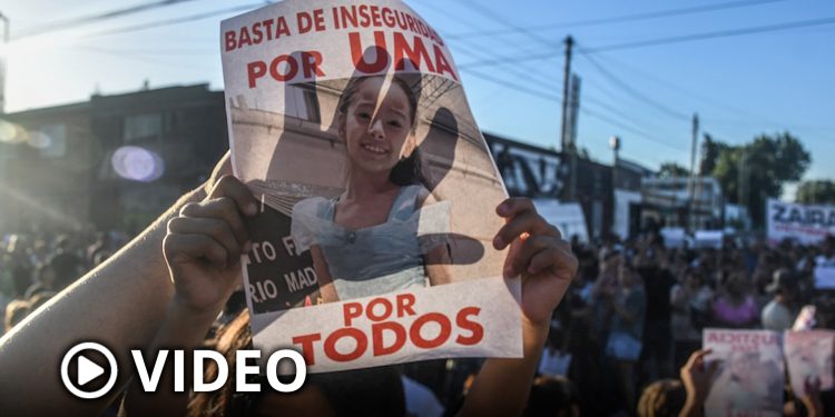 Los vecinos marcharon hasta la comisaría en reclamo de justicia por el crimen de Umma