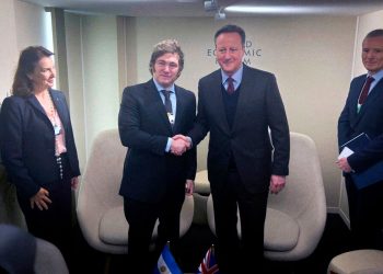 Malvinas: con Milei vuelve a Tierra del Fuego el fantasma del pacto Foradori-Duncan