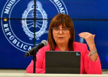Mega Ley en el Congreso: Bullrich admitió errores y no habrá penas para reuniones de tres personas