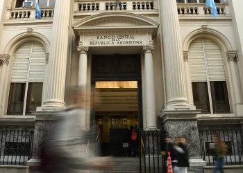 Mejora de incentivos y brecha cambiaria, las claves del éxito del bono para importadores