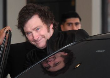 Milei encabeza una reunión de gabinete para analizar el avance del proyecto de ley “Bases”