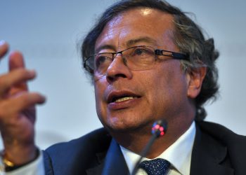 Para Petro, la suspensión de su canciller busca impedir que haya un gobierno popular