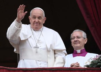 Petro le propuso al Papa “una ronda” de negociaciones con la guerrilla ELN en el Vaticano