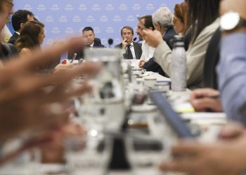 Piden investigar por “falsificación de instrumento público” el dictamen de ley “Bases”