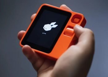 ¿Qué es Rabbit R1? El asistente de Inteligencia Artificial que revolucionó la CES 2024