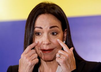 Ratifican inhabilitación de Machado y se derrumba acuerdo entre gobierno y oposición