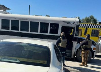 Rescataron a 31 migrantes secuestrados en la frontera de México con EEUU