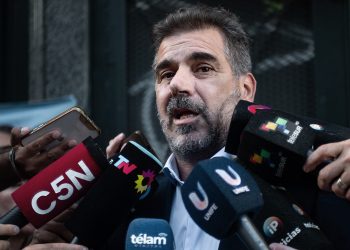 Ritondo criticó a Kicillof por participar de la marcha de la CGT