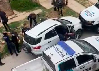 Se negaron a declarar los policías detenidos por un crimen durante una persecución