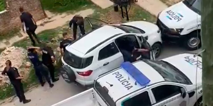 Se negaron a declarar los policías detenidos por un crimen durante una persecución