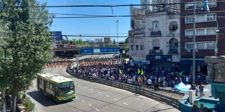 Siempre colectivo, nunca ómnibus