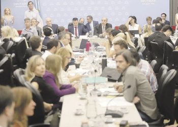 Sigue la efervescencia en el Congreso por “ley ómnibus”