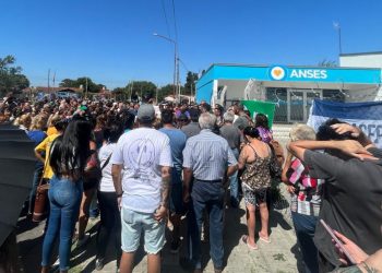 Varias oficinas del ANSES permanecen cerradas por el despido total de sus trabajadores