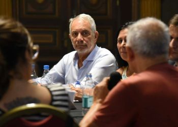 Alak presentó una denuncia penal por irregularidades durante la gestión de Garro