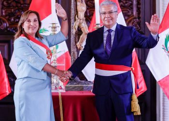 Boluarte cambió cuatro ministros, entre ellos el de Economía