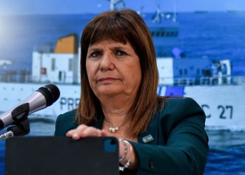 Bullrich dijo que Torres le adelantó que iba a “cortar el petróleo”