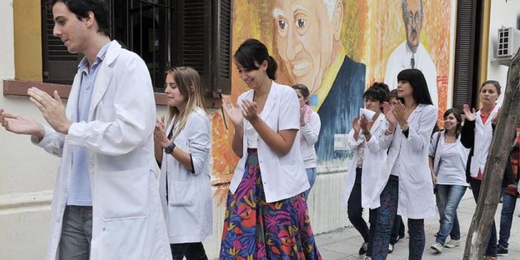 Comenzó el paro de trabajadores de la sanidad en reclamo de una recomposición salarial