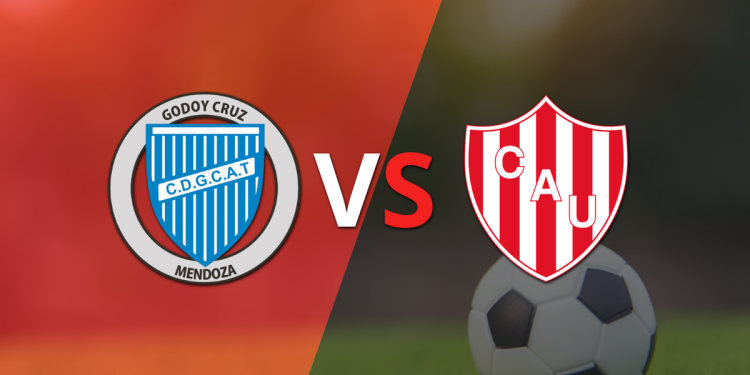 Con un empate en 0, empieza el segundo tiempo entre Godoy Cruz y Unión