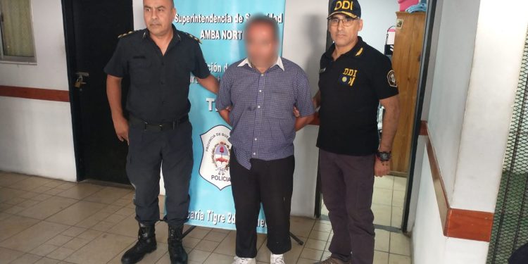 Confesó haber matado a su madre y su hermana con una katana, pero en defensa propia