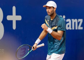 Díaz Acosta busca llegar a los cuartos de final en el ATP 250 de Santiago