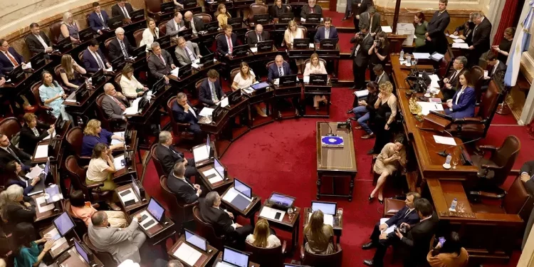 El Gobierno analiza extender las sesiones extraordinarias para tratar normas antilavado