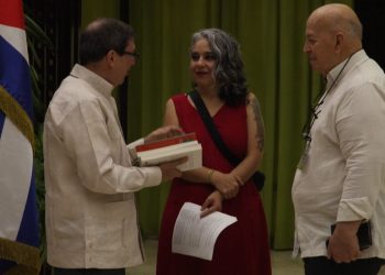 El gobierno de Colombia y la guerrilla del ELN extendieron el cese al fuego