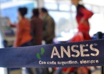 El Gobierno redujo los topes de ingresos para las asignaciones familiares