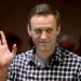 En Rusia amenazan con enterrar a Alexéi Navalny en la cárcel donde murió