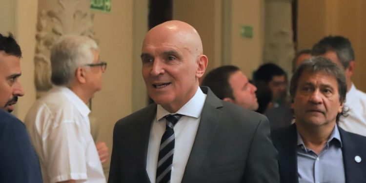 Espert recalienta el conflicto con los gobernadores: “En las provincias está la mayor cantidad de ñoquis”