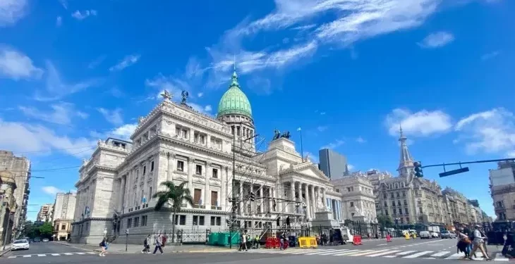 Fin de la feria judicial y todos miran a la Corte Suprema por el DNU de Javier Milei