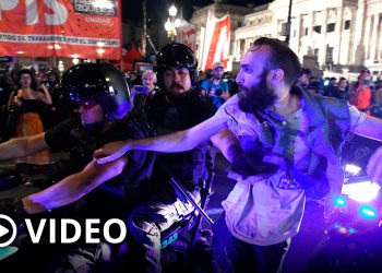 Fuerzas de seguridad avanzaron sobre manifestantes que hacían la vigilia en el Congreso