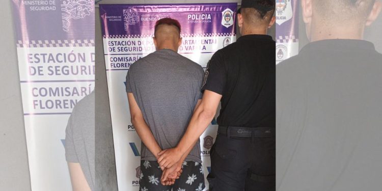 Hallaron asesinados a una joven y a su hijo de 4 años y detuvieron a un sospechoso