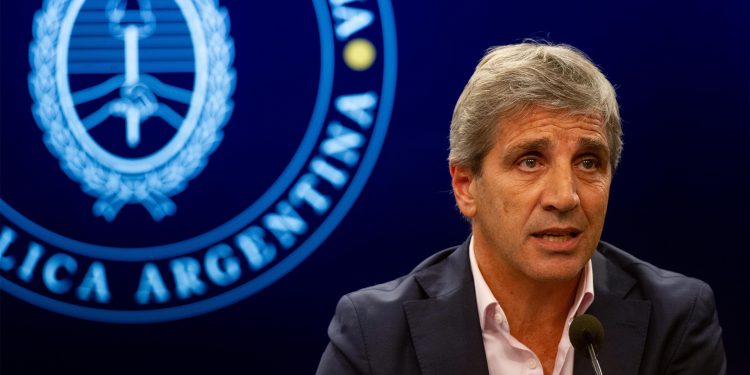 Hubo superávit financiero y primario y Milei destacó el trabajo de Caputo