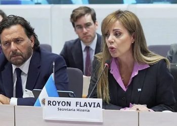 Javier Milei lanza “operativo contención” a gobernadores pero rompe fideicomisos para obras