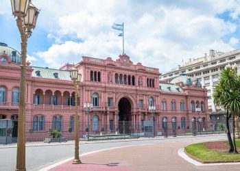 Javier Milei retoma las reuniones de Gabinete tras su gira por Israel, Italia y el Vaticano