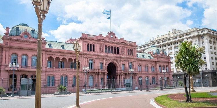 Javier Milei retoma las reuniones de Gabinete tras su gira por Israel, Italia y el Vaticano