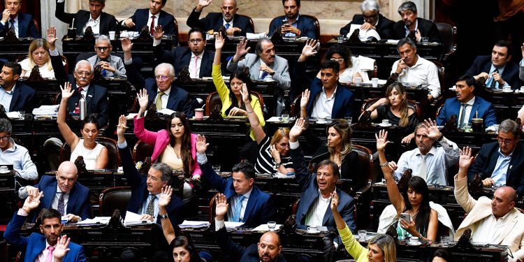La Cámara de Diputados aprobó la emergencia económica