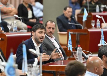 La respuesta de las provincias: pedido de diálogo, acciones judiciales y paro de petróleo