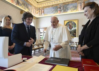 Los detalles del primer encuentro de Milei y Francisco en el Vaticano