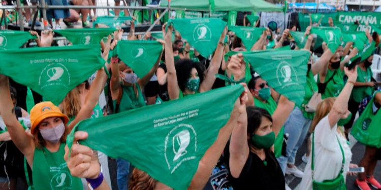 Los libertarios buscan derogar la Interrupción Voluntaria del Embarazo