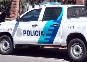 Mataron a un jardinero que quedó en el medio de un tiroteo mientras cortaba el césped