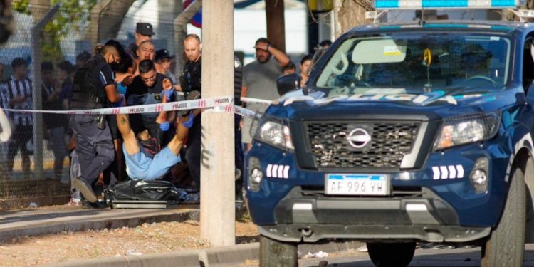 Mendoza: un nuevo muerto en el ascenso por un enfrentamiento entre barras de Gimnasia