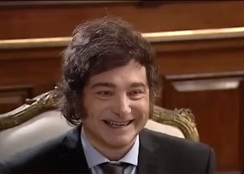 Milei acusó al gobernador Torres de «chavista» y advirtió: «Hágase cargo de las consecuencias»