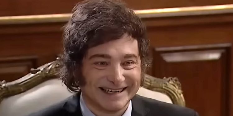 Milei acusó al gobernador Torres de «chavista» y advirtió: «Hágase cargo de las consecuencias»